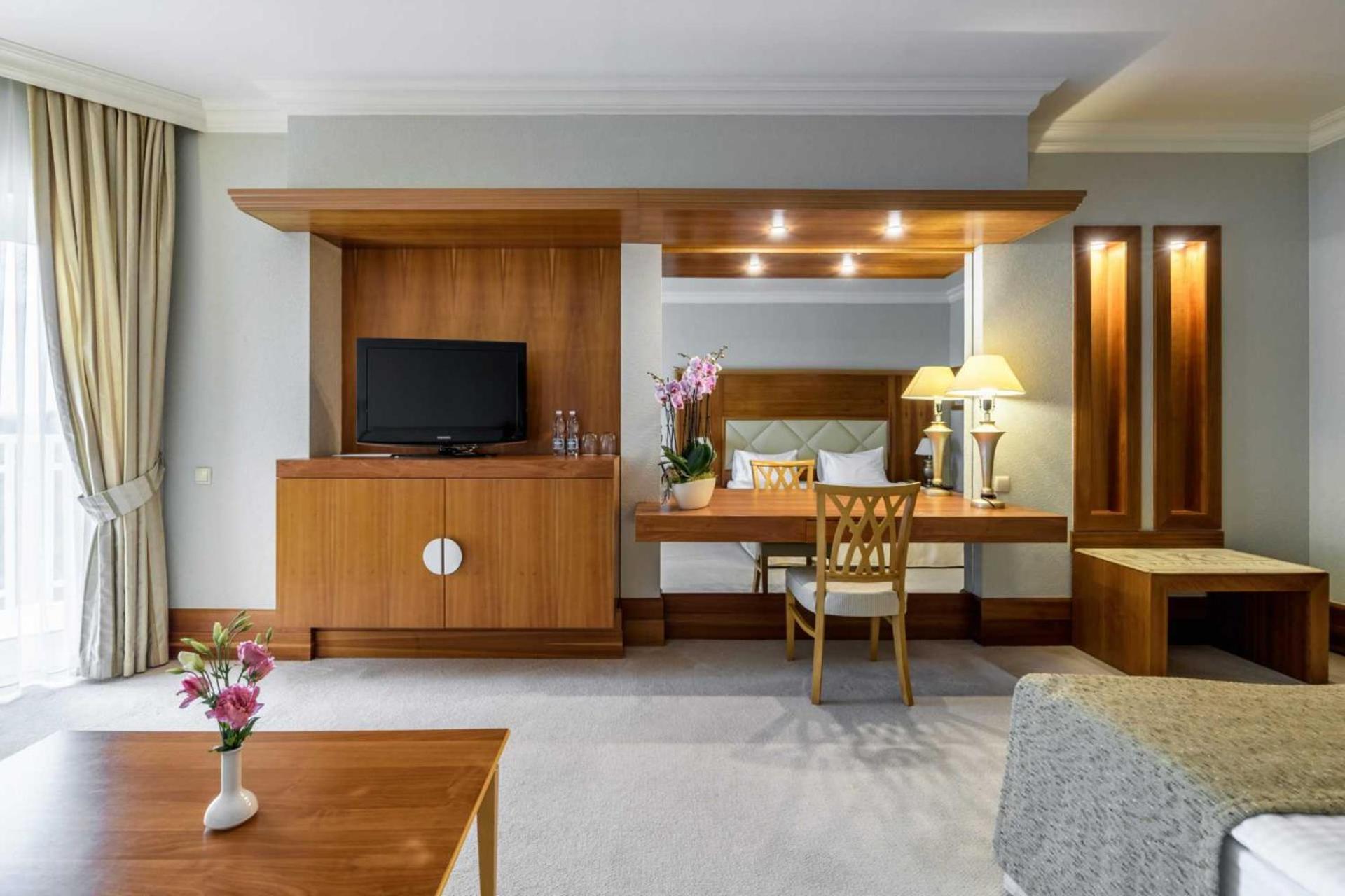 Курортний комплекс Rixos-prykarpattya 5*